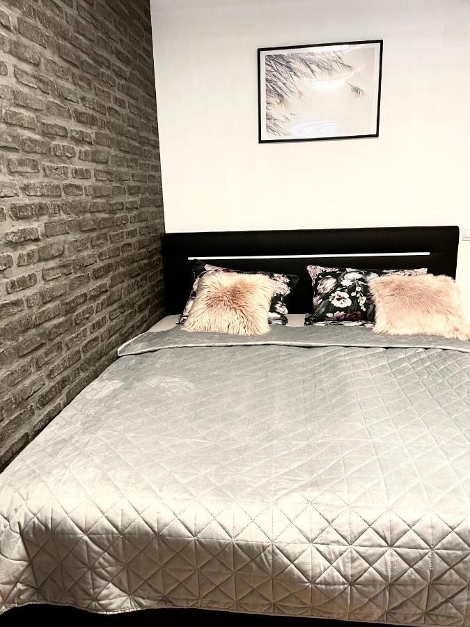 Apartman City Center 3-Setaliste ปรีเยดอร์ ภายนอก รูปภาพ