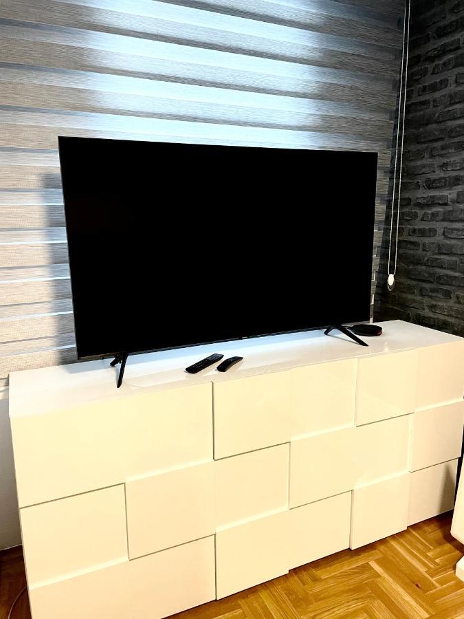 Apartman City Center 3-Setaliste ปรีเยดอร์ ภายนอก รูปภาพ